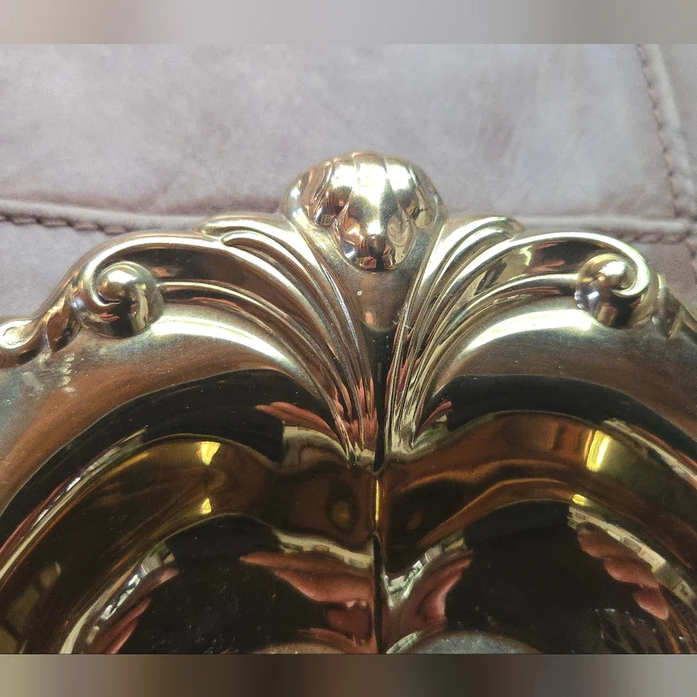 Elegant Gold Colored Heart-Shaped Catch All